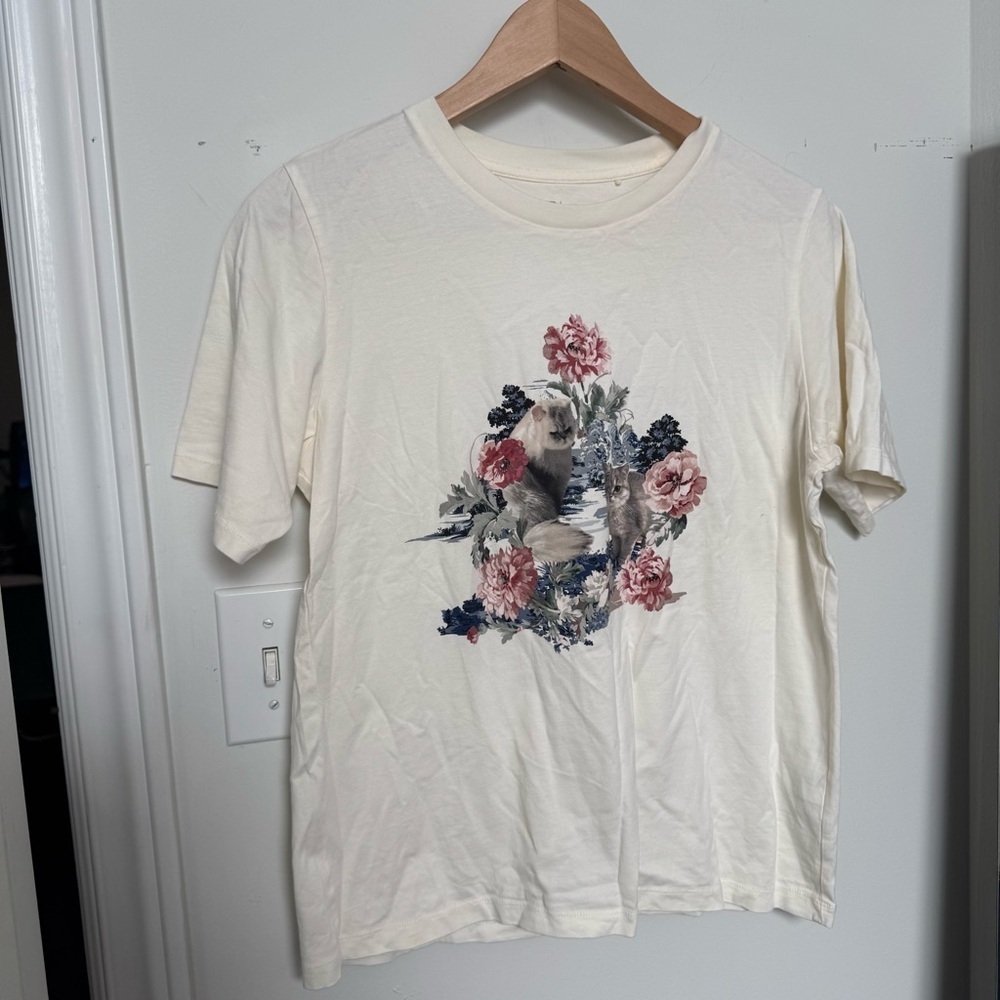 Uniqlo Cat Graphic Tee | Vintage-Inspired Floral Print T-Shirt | White Shirt M - Picture 3 of 7